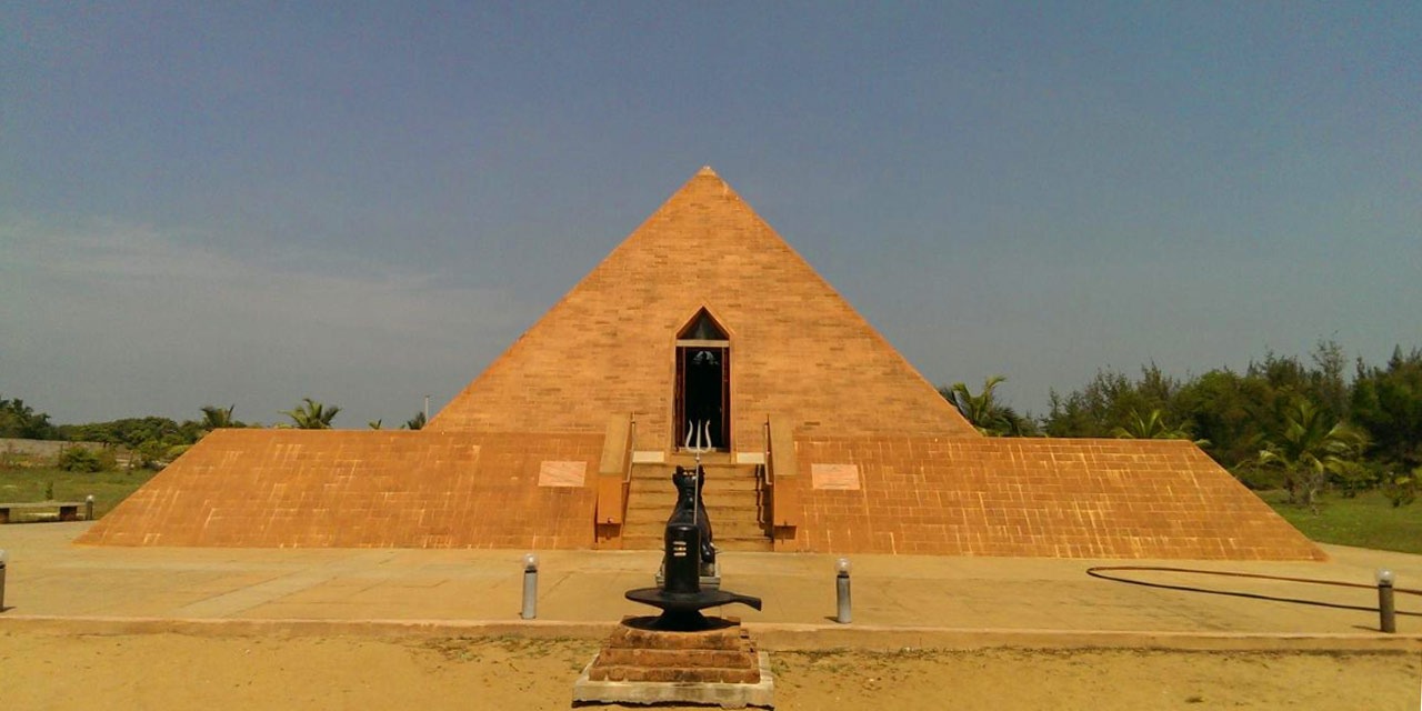 Sri Karaneswar Nataraja Temple - Pyramid Temple